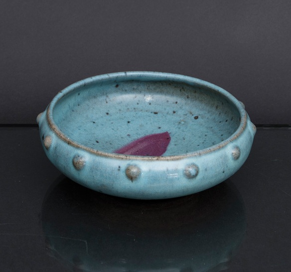 An unusual Junyao-bowl
