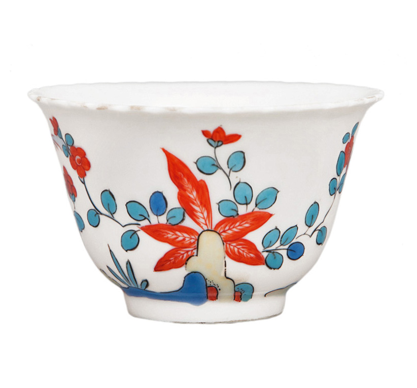 Kleine Sake-Schale mit Kakiemon-Dekor