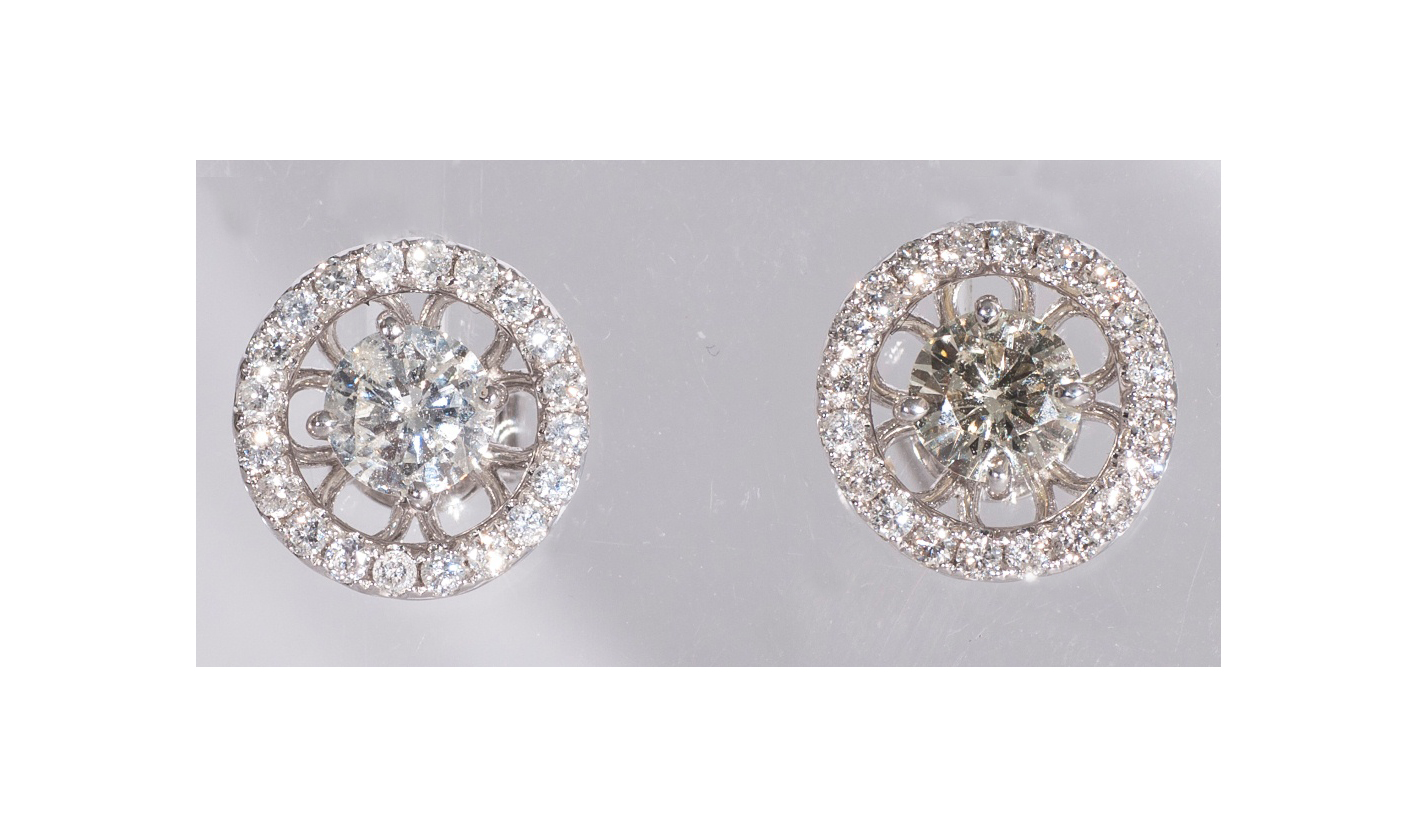 A pair of diamond earstuds