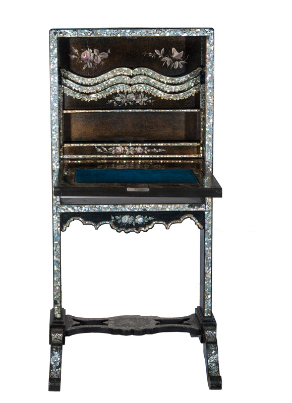 A rare bureau with splendid mother of pearl inlaids - image 2