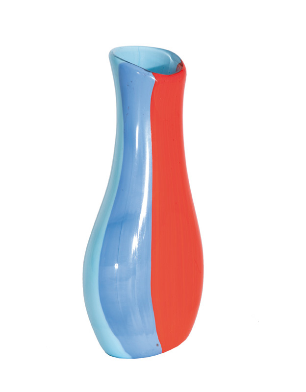 A modern glass vase in Pop Art Design