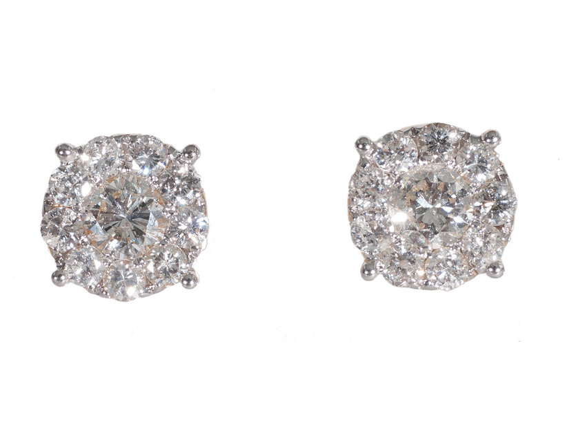 A pair of diamond earstuds
