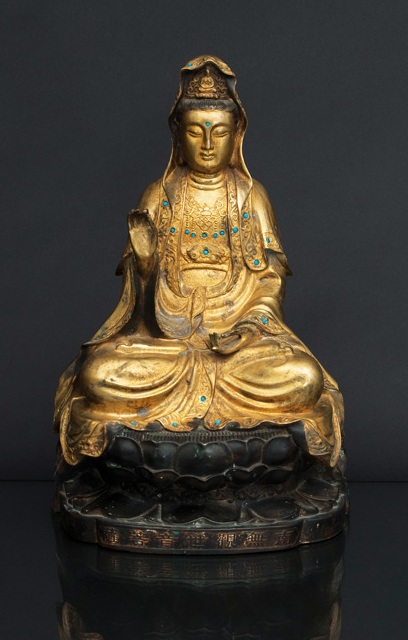 Vergoldete Bronze-Figur 'Bodhisattva Guanyin' mit Türkisbesatz