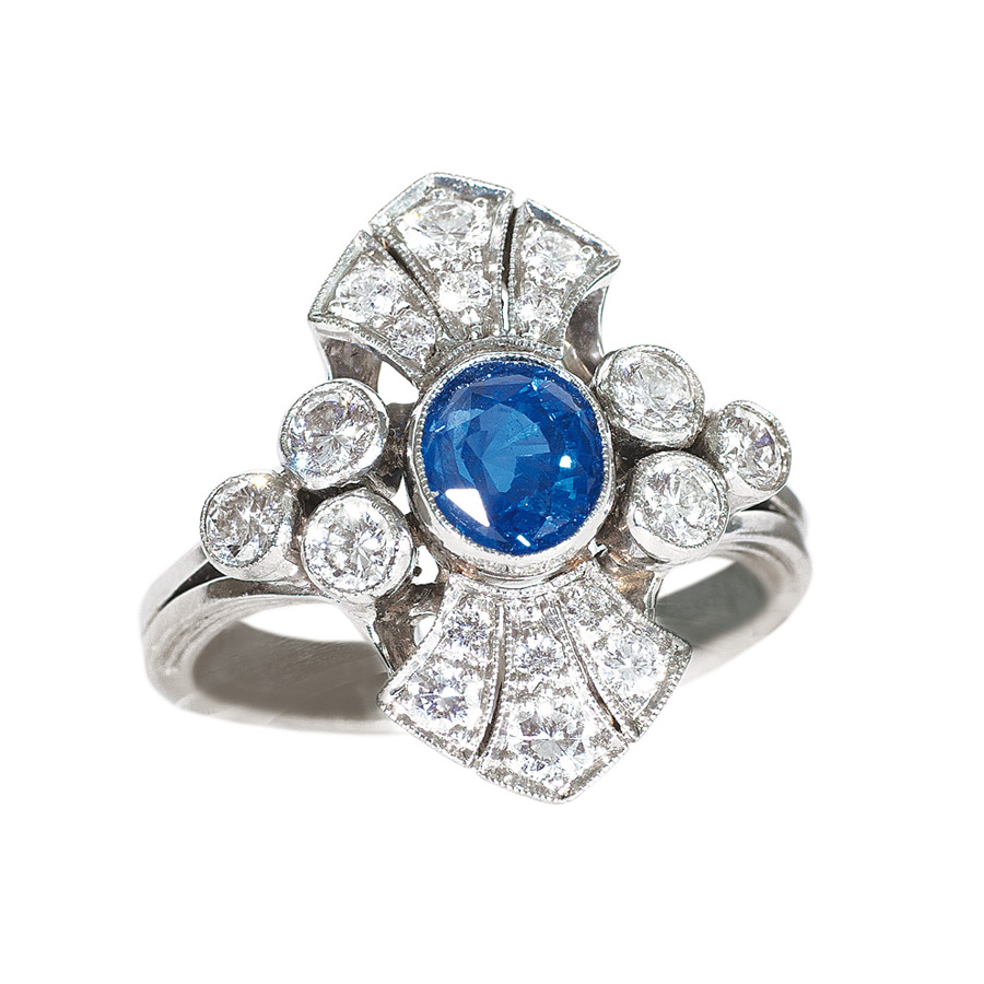 An Art-Déco sapphire diamond ring