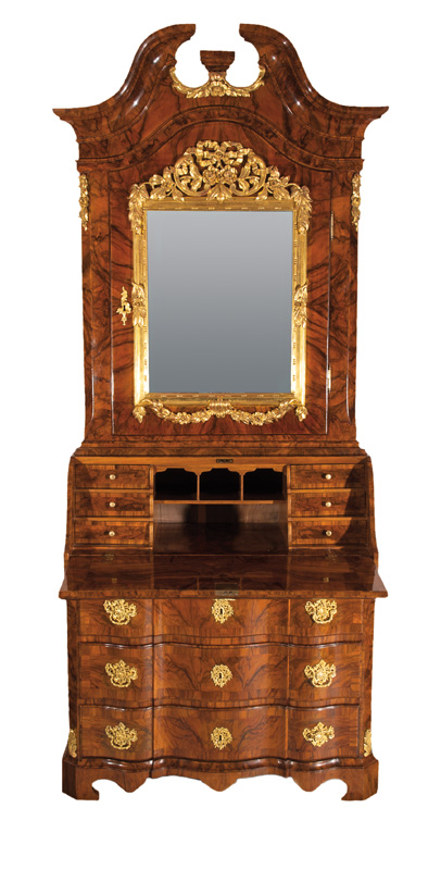 An Altonaer mirror bureau cabinet - image 2