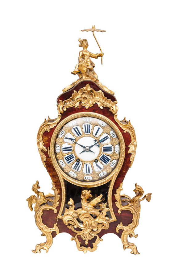 A splendid mantle clock in Louis-Quinze style wih chinoiseries