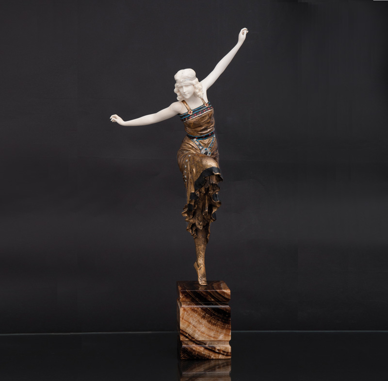 Große Chryselephantine-Figur 'Russian Dancer'
