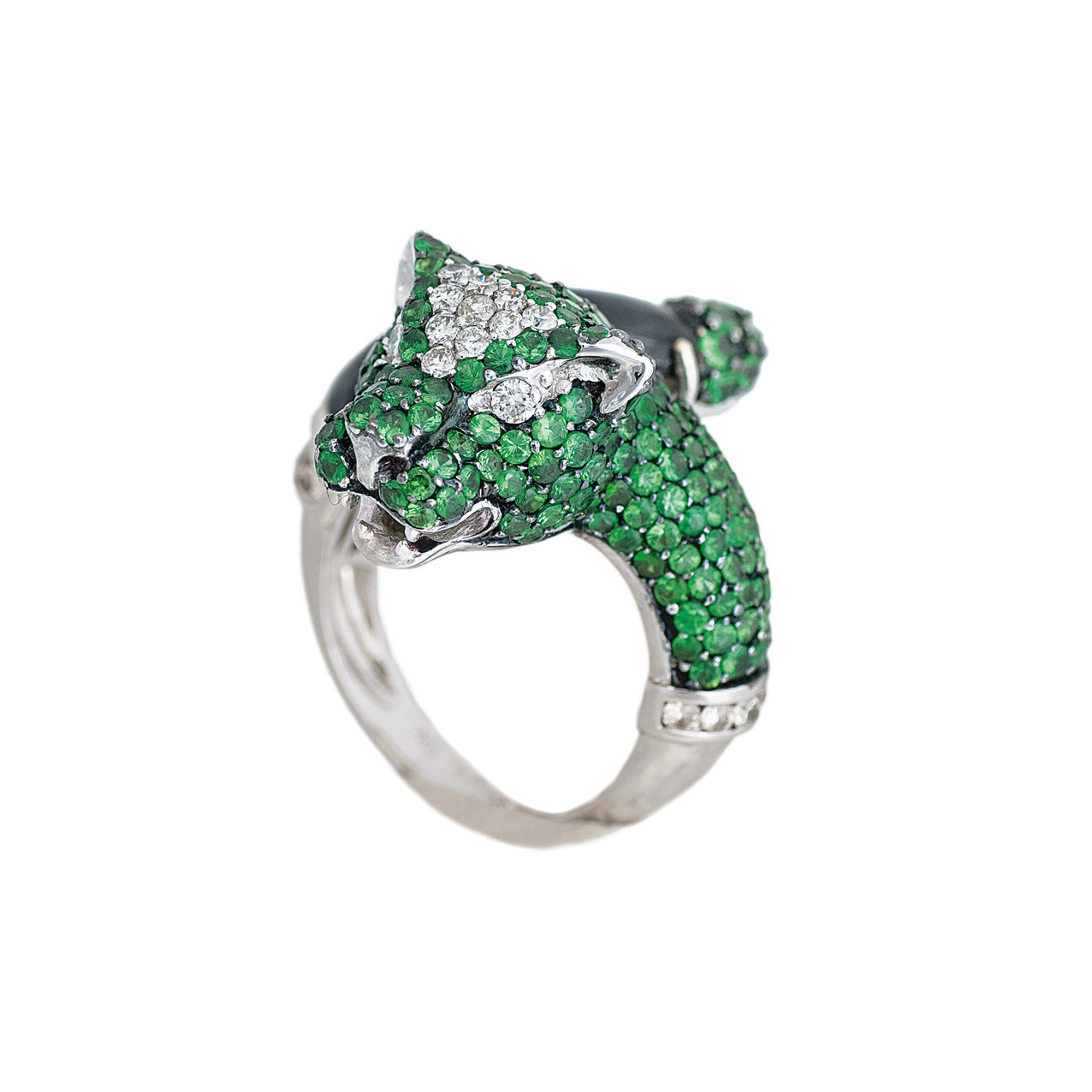 A tsavorite diamond ring 'Wild cat'