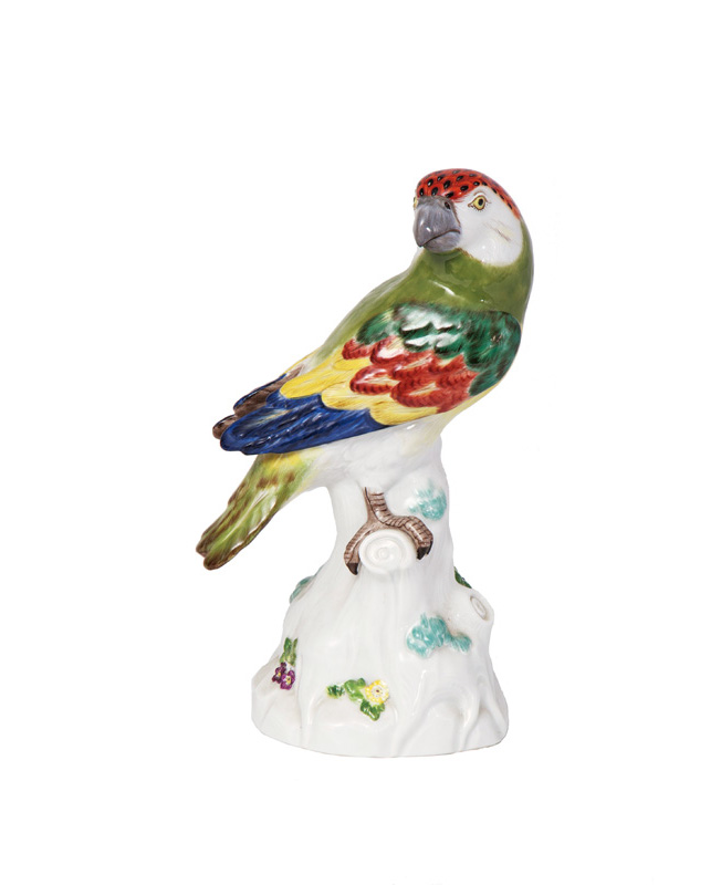 A bird figure 'Parrot on a tree stump'