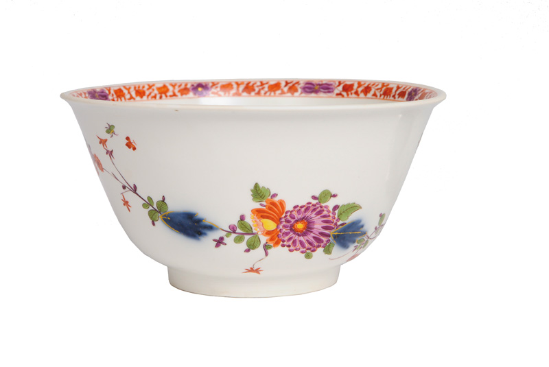 A fine Kakiemon bowl with hedge-motif