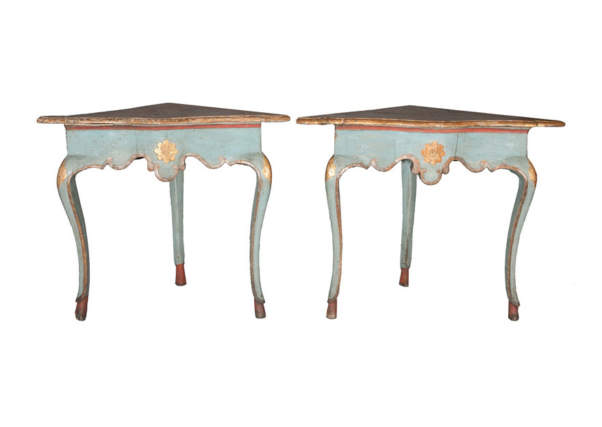 A pair of blue-painted corner tables in the style of Baroque