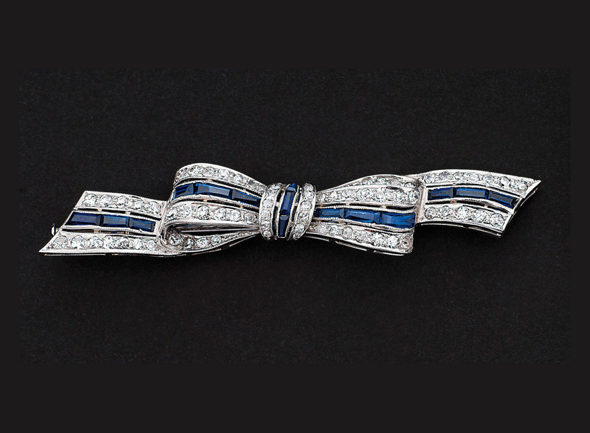 An Art-Déco diamond brooch