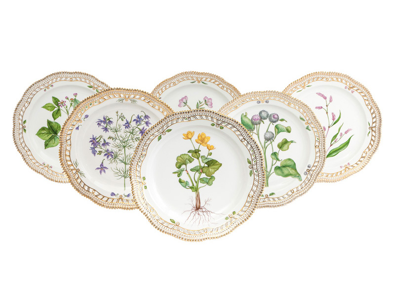 A set of 6 large 'Flora Danica' plates with openwork rim