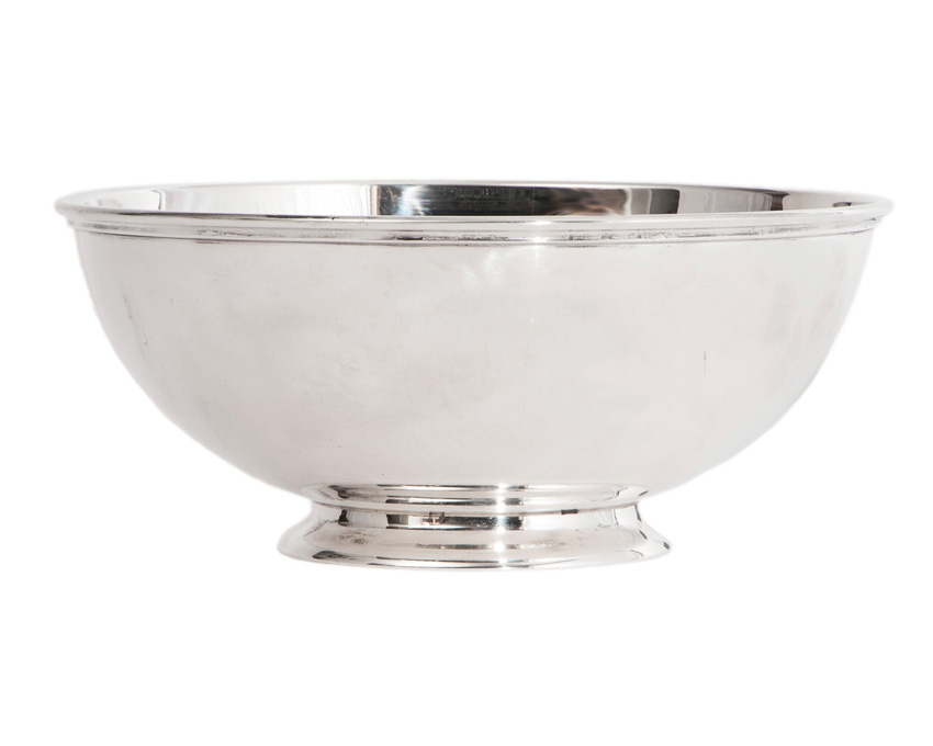 A elegant plain bowl