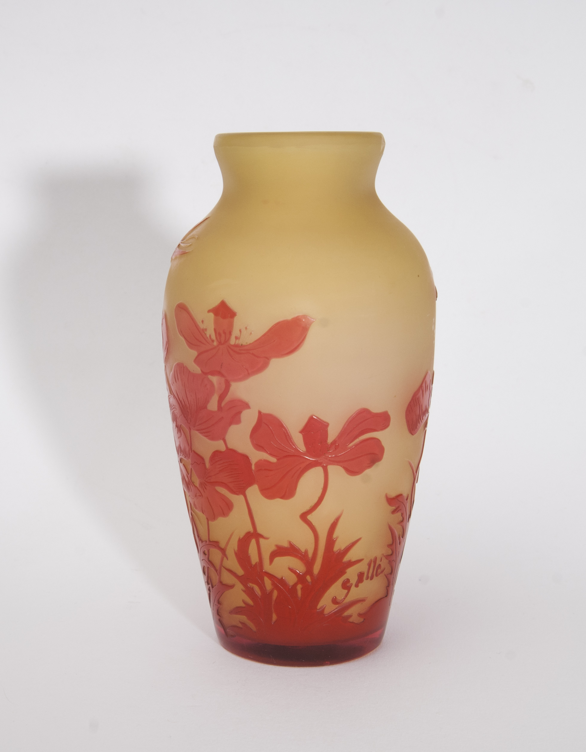 An Art Nouveau glass vase 'Pavots' - image 2