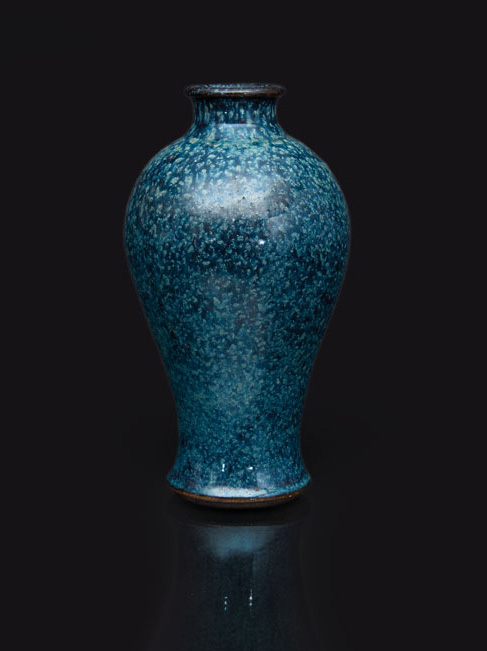 Yixing-Vase 'Meiping' mit gesprenkelter Glasur