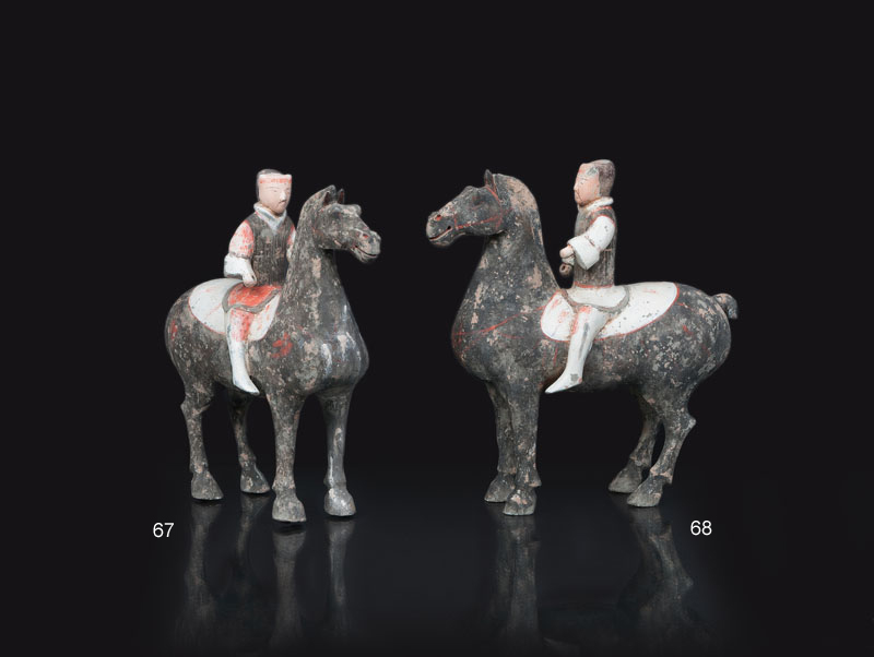 Pottery-figure 'Equestrian on black horse'