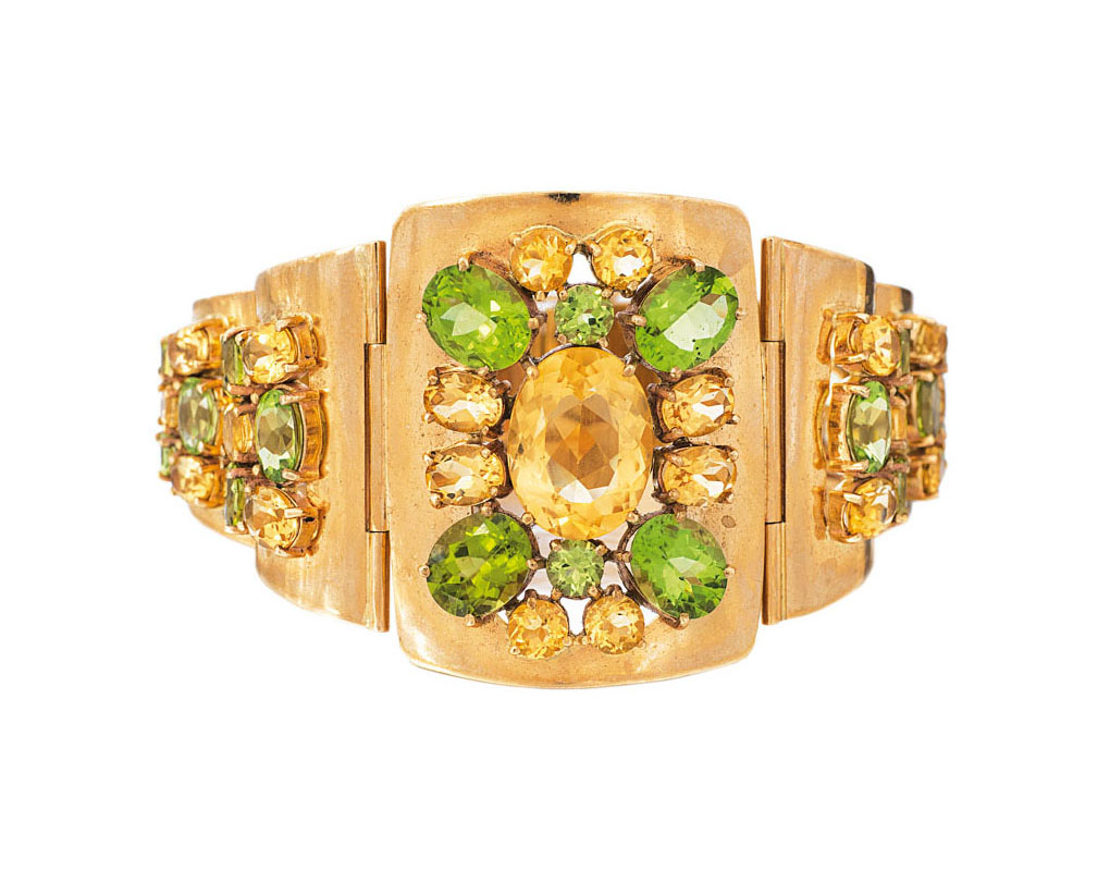 A citrine peridot golden bracelet