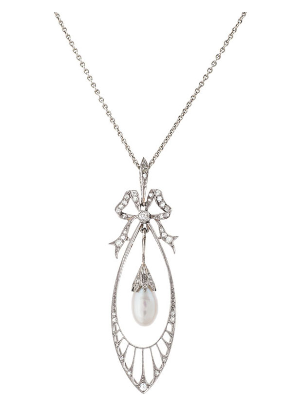 Zierlicher Jugendstil-Diamant-Perl-Anhänger mit Kette