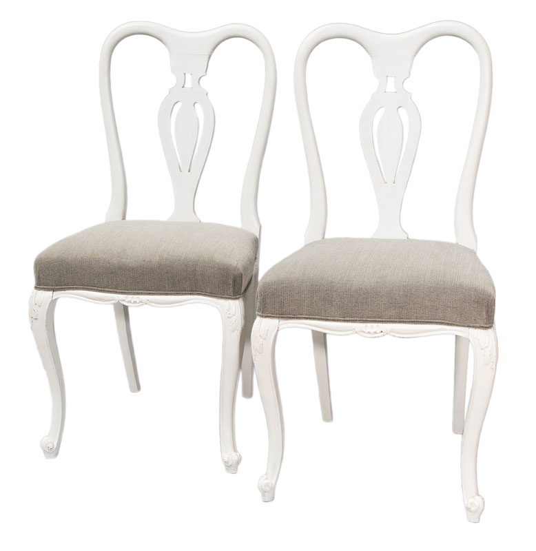 A set of 8 chairs of french country style