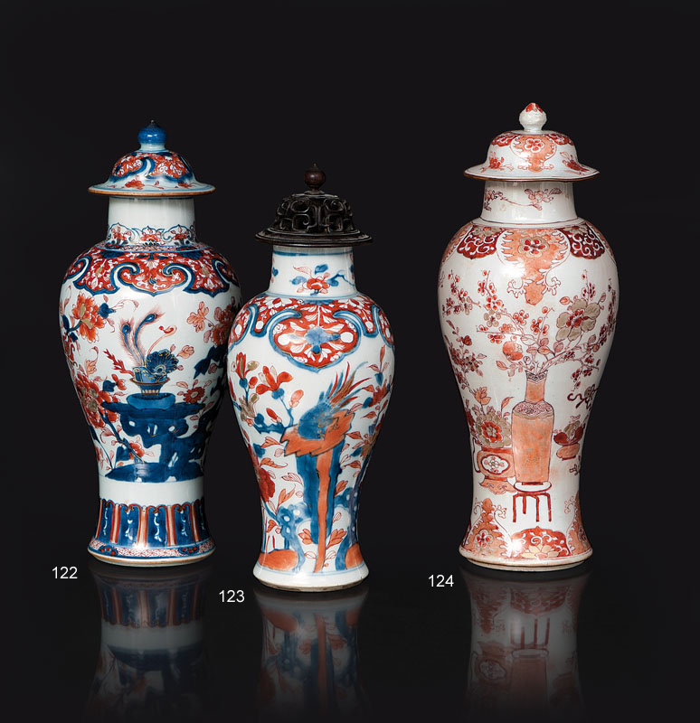 An 'Imari' vase with cover and 'Vase motif'