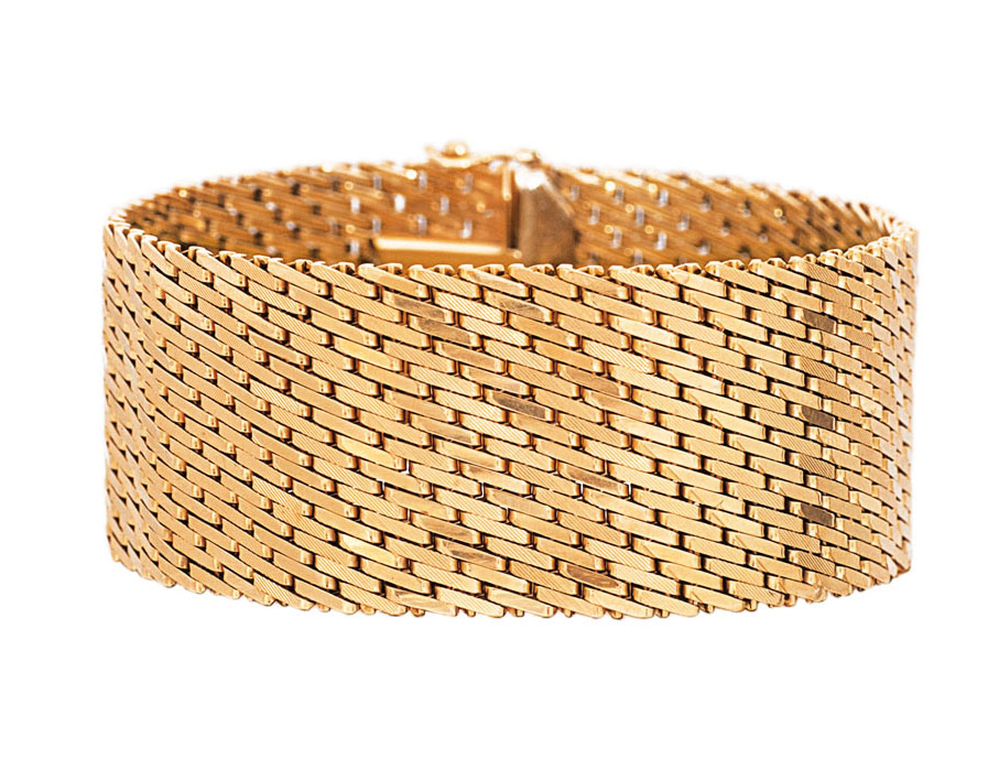 A golden bracelet