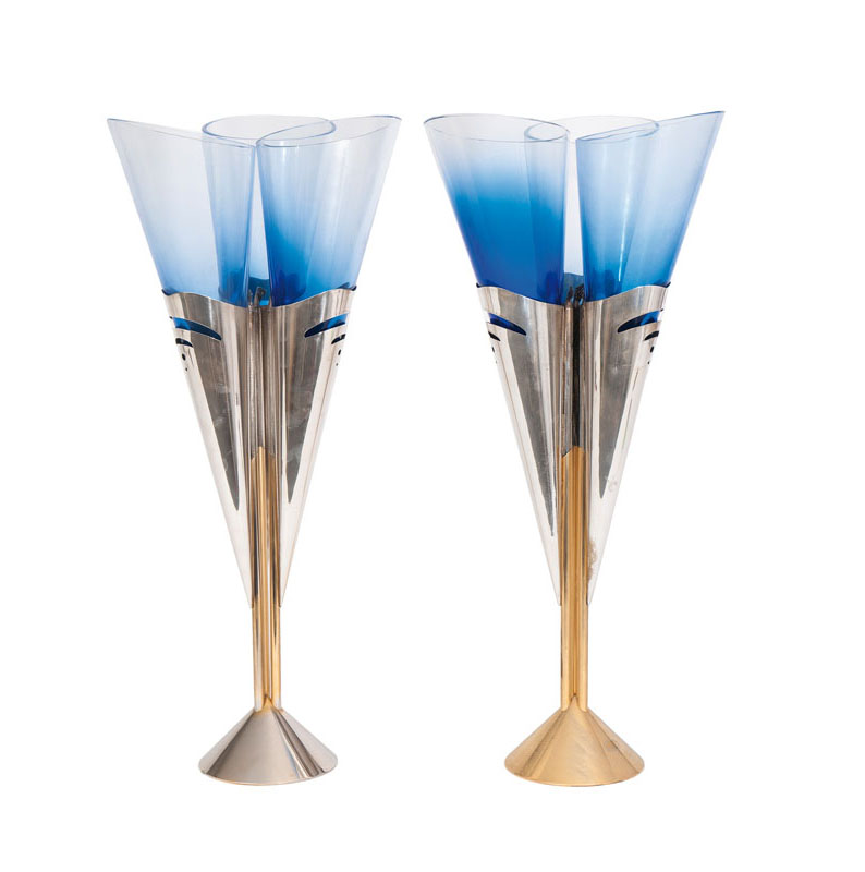 A pair of modern vases