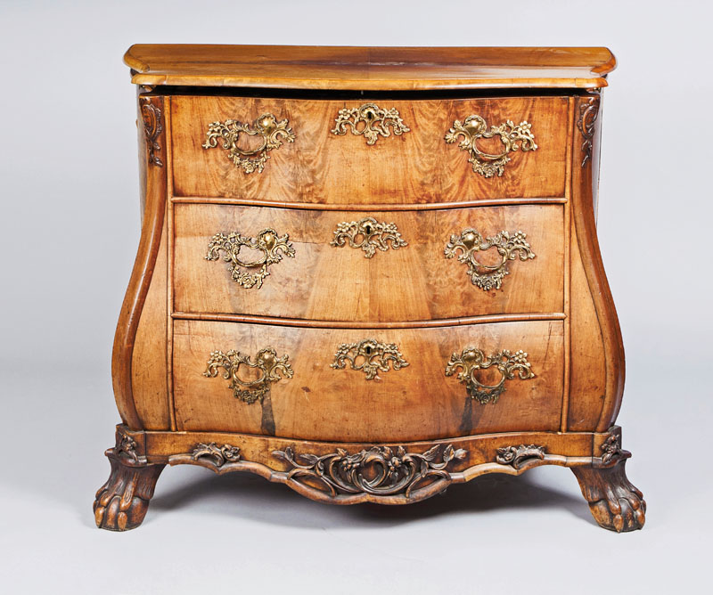 A Baroque commode