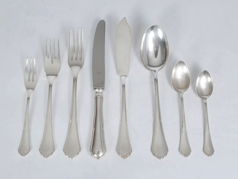A cutlery 'Chippendale' for 6 - 16 persons