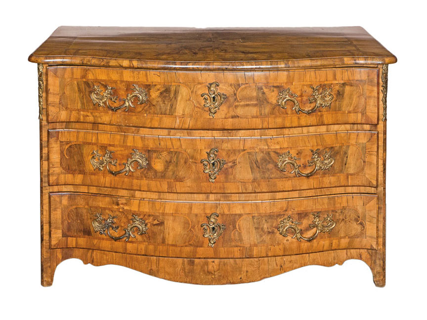 An elegant Baroque commode