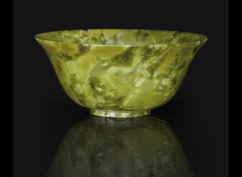 A fine apple-green jade bowl