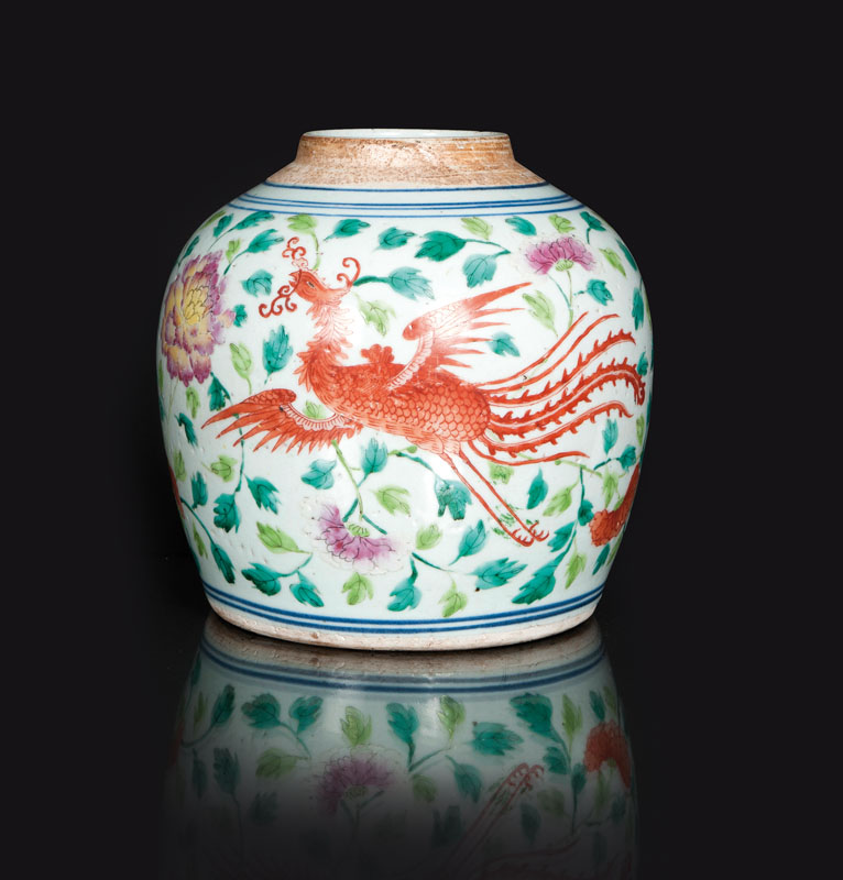 A famille-rose ginger jar 'Dragon and Phoenix'