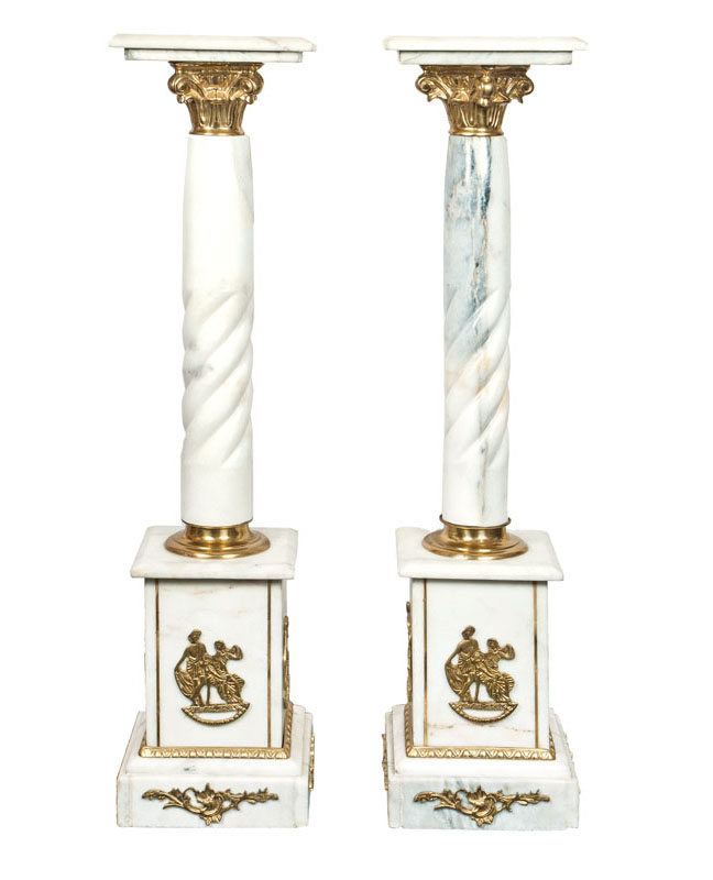 A pair of decorativ marble columns
