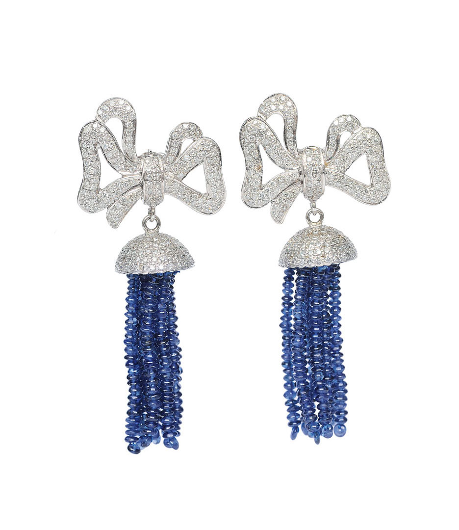 A pair of sapphire diamond earpendants in Art-Déco style