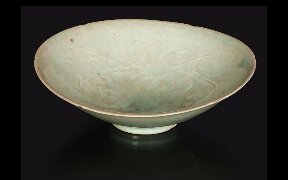 A fine Qingbai-bowl with floral decoration