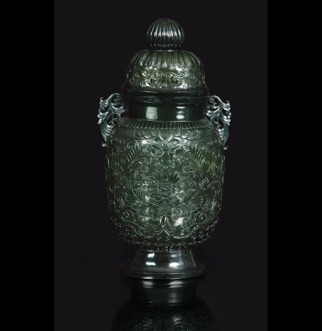 An elegant spinach-green jade-vase