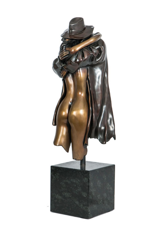 A bronze figure 'Il Ritorno'