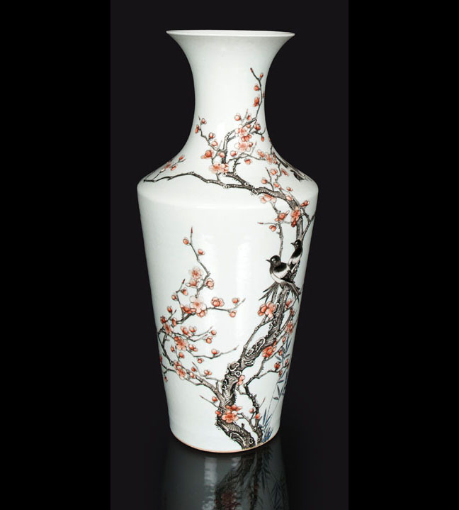 A large vase 'Birds on cherry blossom branches'
