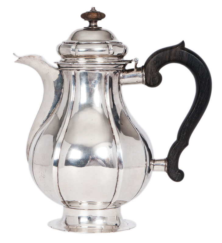 A Régence coffee pot