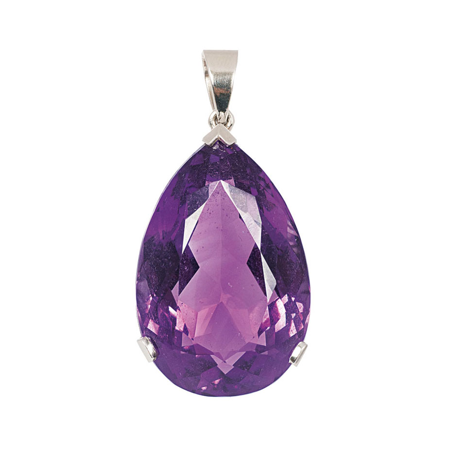 A large amethyst pendant