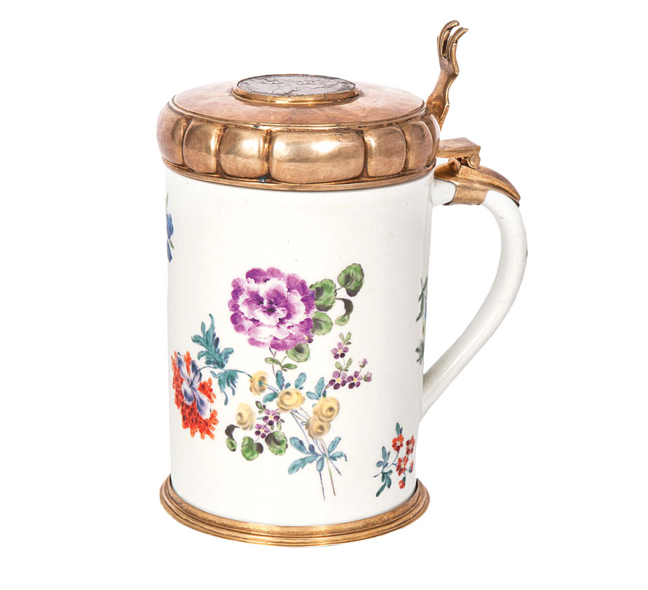 A tankard with German flowers