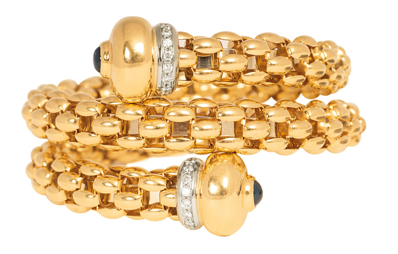 A highcarat golden necklace with matching bracelet of the collection 'Novecento' by Fope - image 2