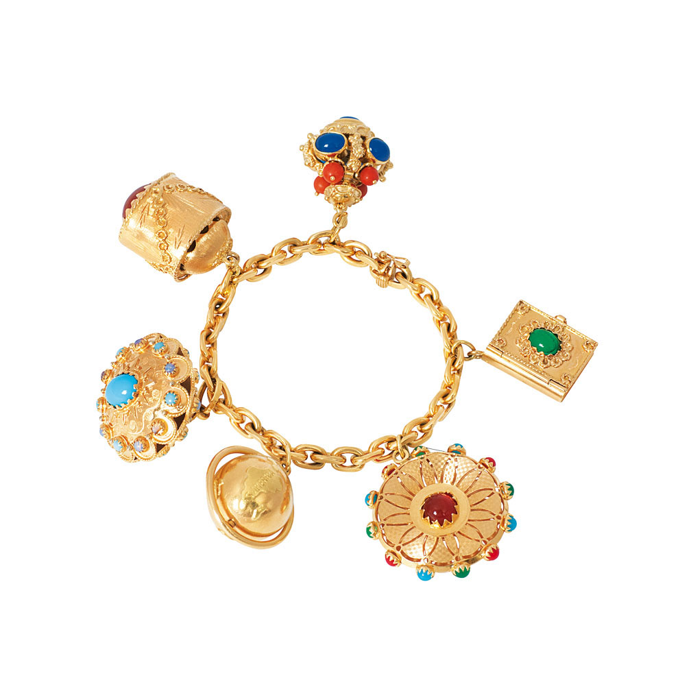 A golden chain bracelet with medaillon pendants - image 2