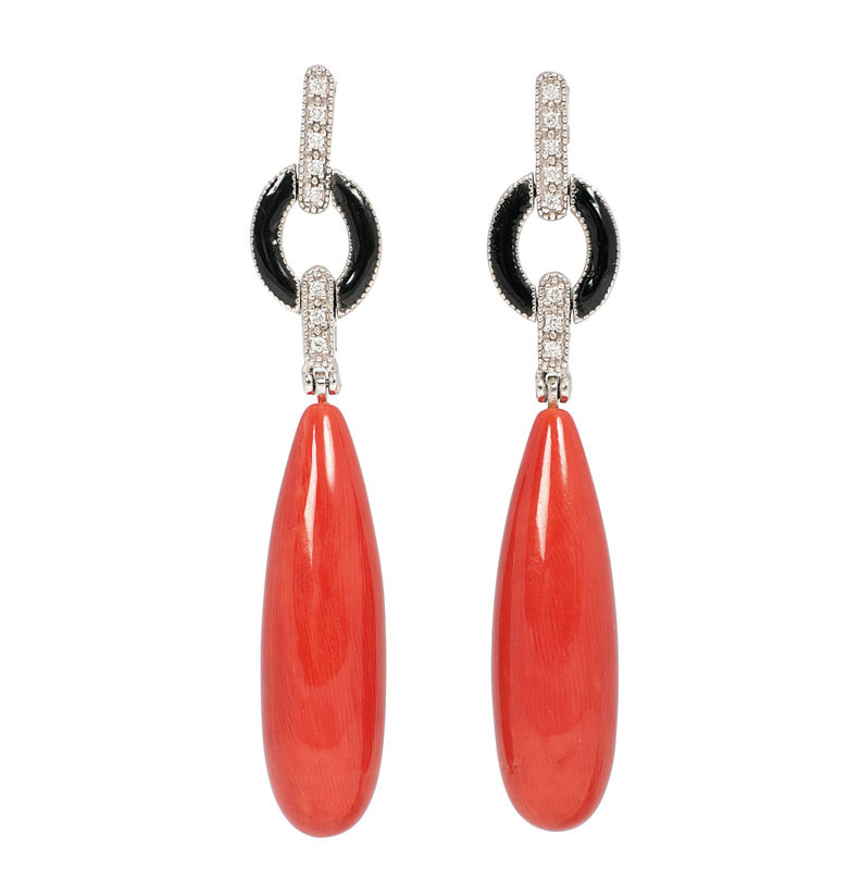 A pair of coral onyx earpendants in Art-Déco style