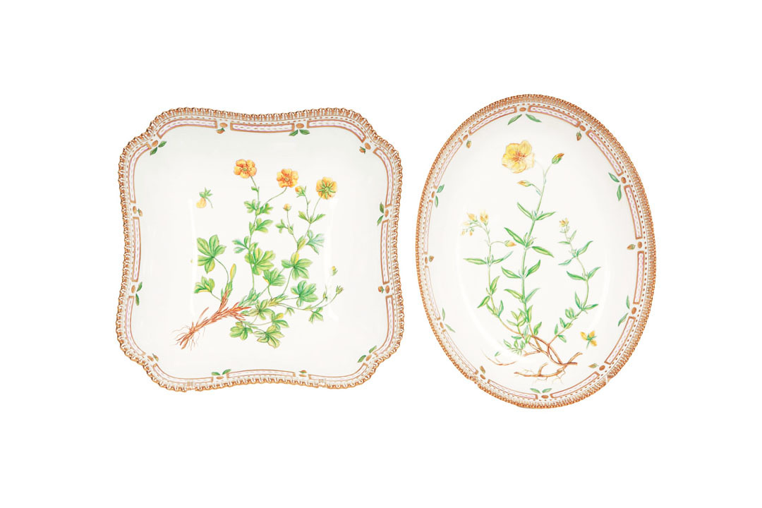 A set of 2 bowls 'Flora Danica'