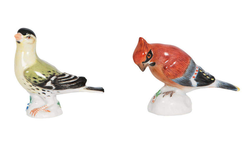 A set of 2 bird figures