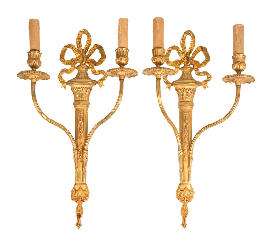 A pair of wall appliques of Louis Seize style