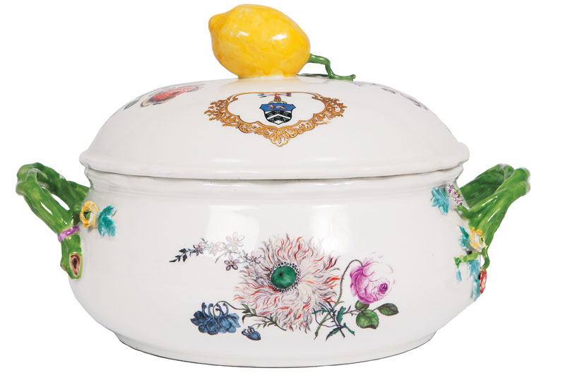 A large tureen with the 'Smith'-emblem - image 2