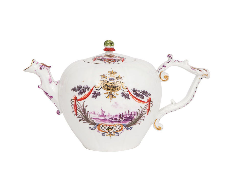 A rare tea pot with lanscape painting