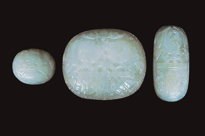 A set of 3 jade plaques with the '3 Abundances'